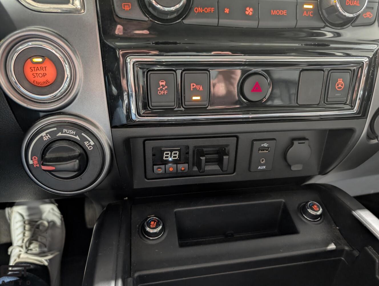 Nissan Titan vaihtoauto