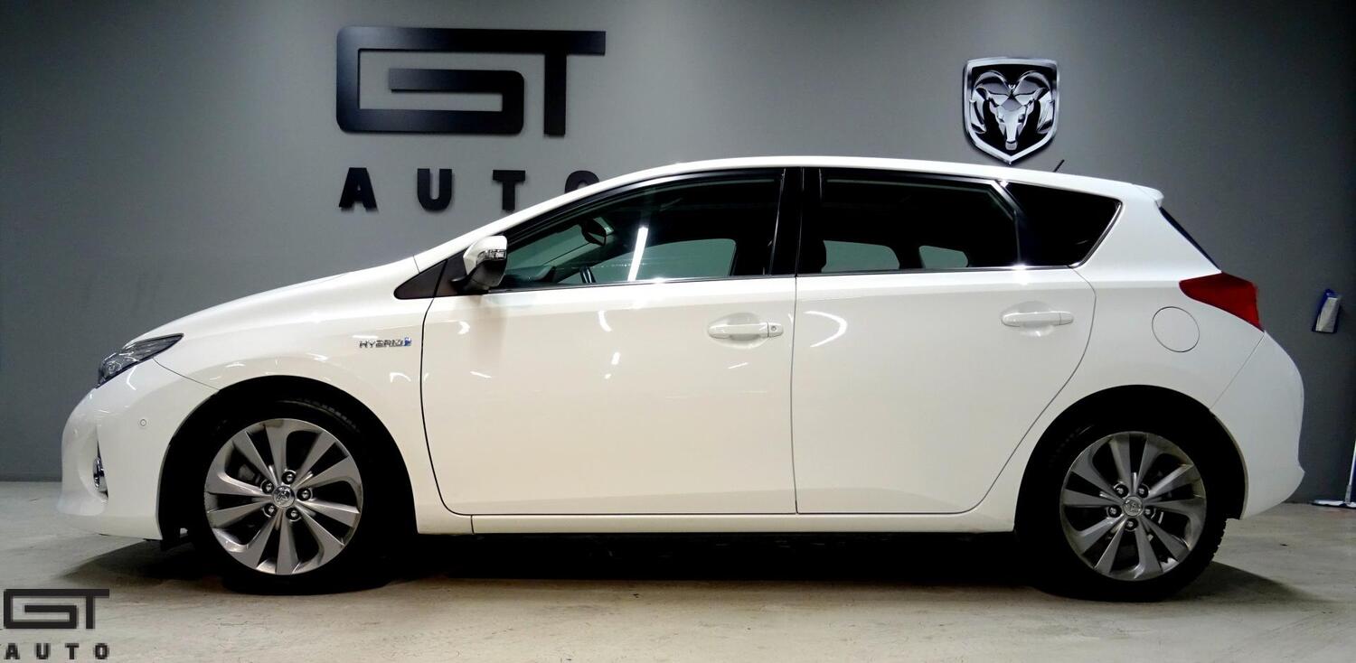 Toyota Auris vaihtoauto