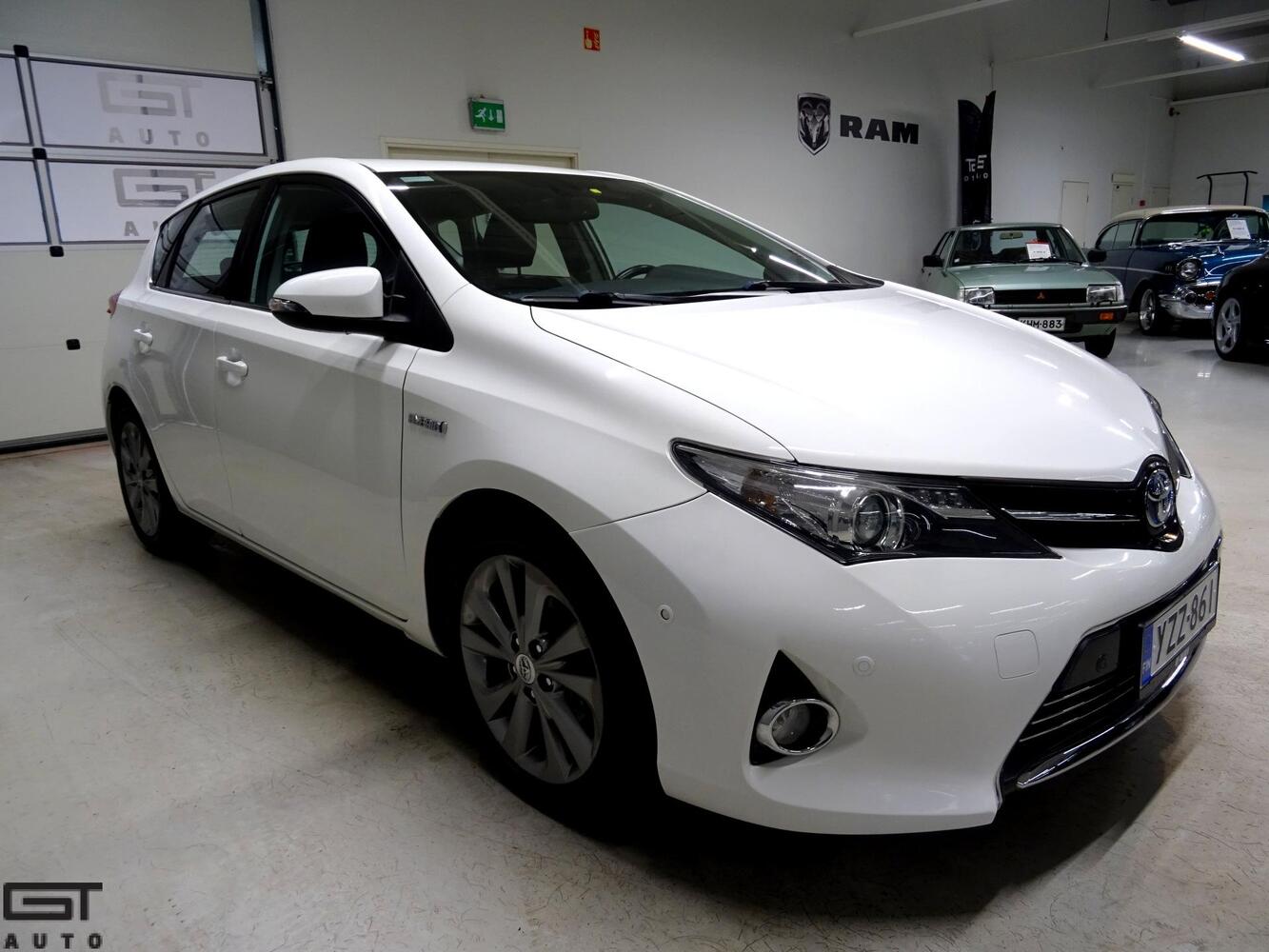Toyota Auris vaihtoauto