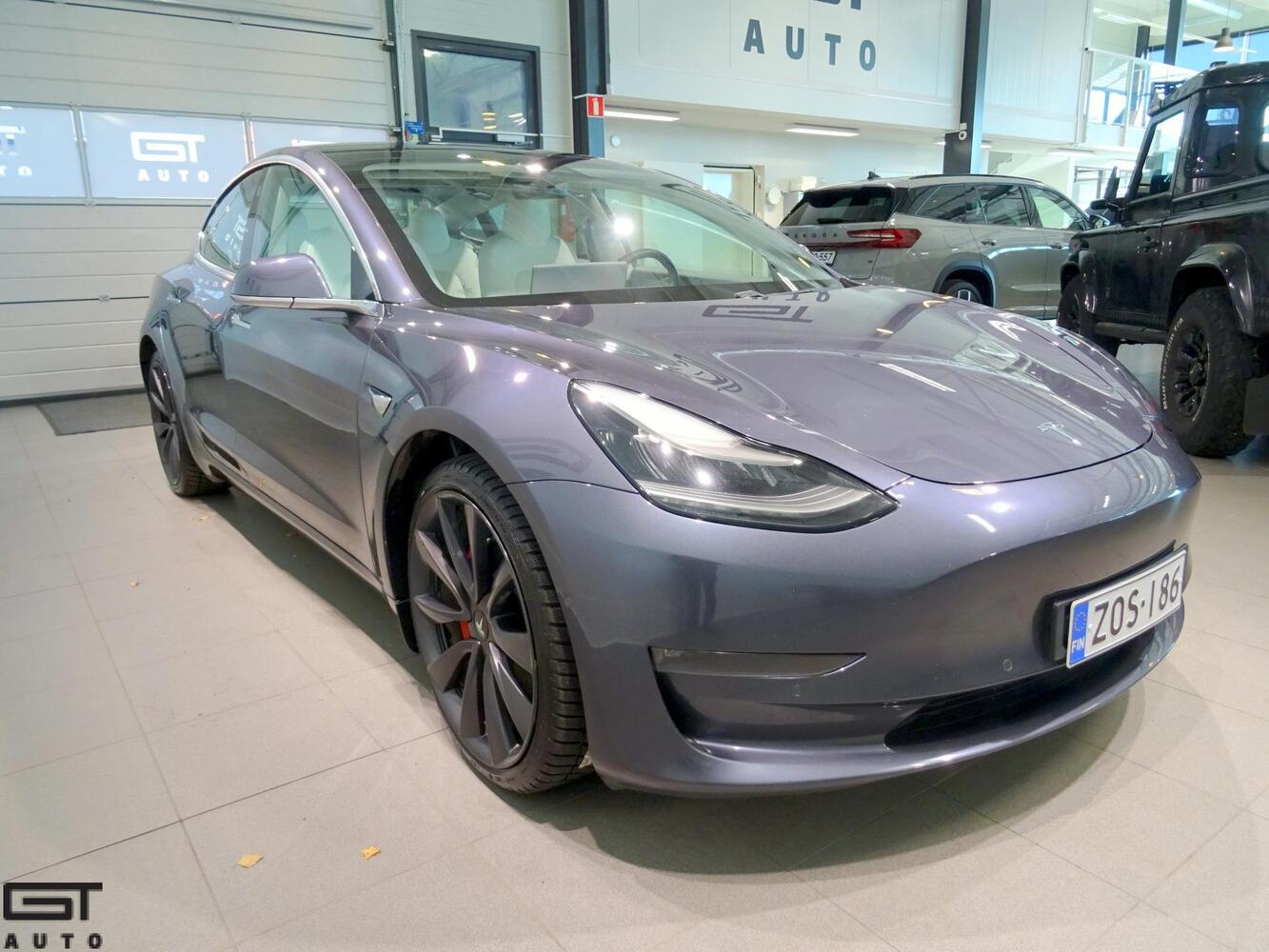 Tesla Model 3 vaihtoauto