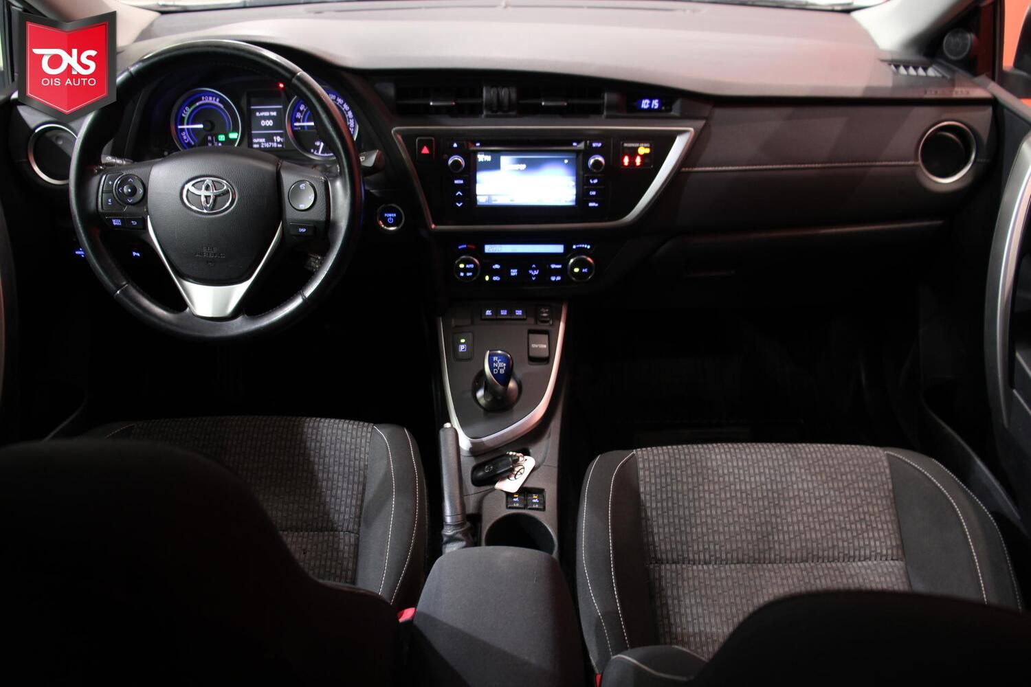 Toyota Auris vaihtoauto