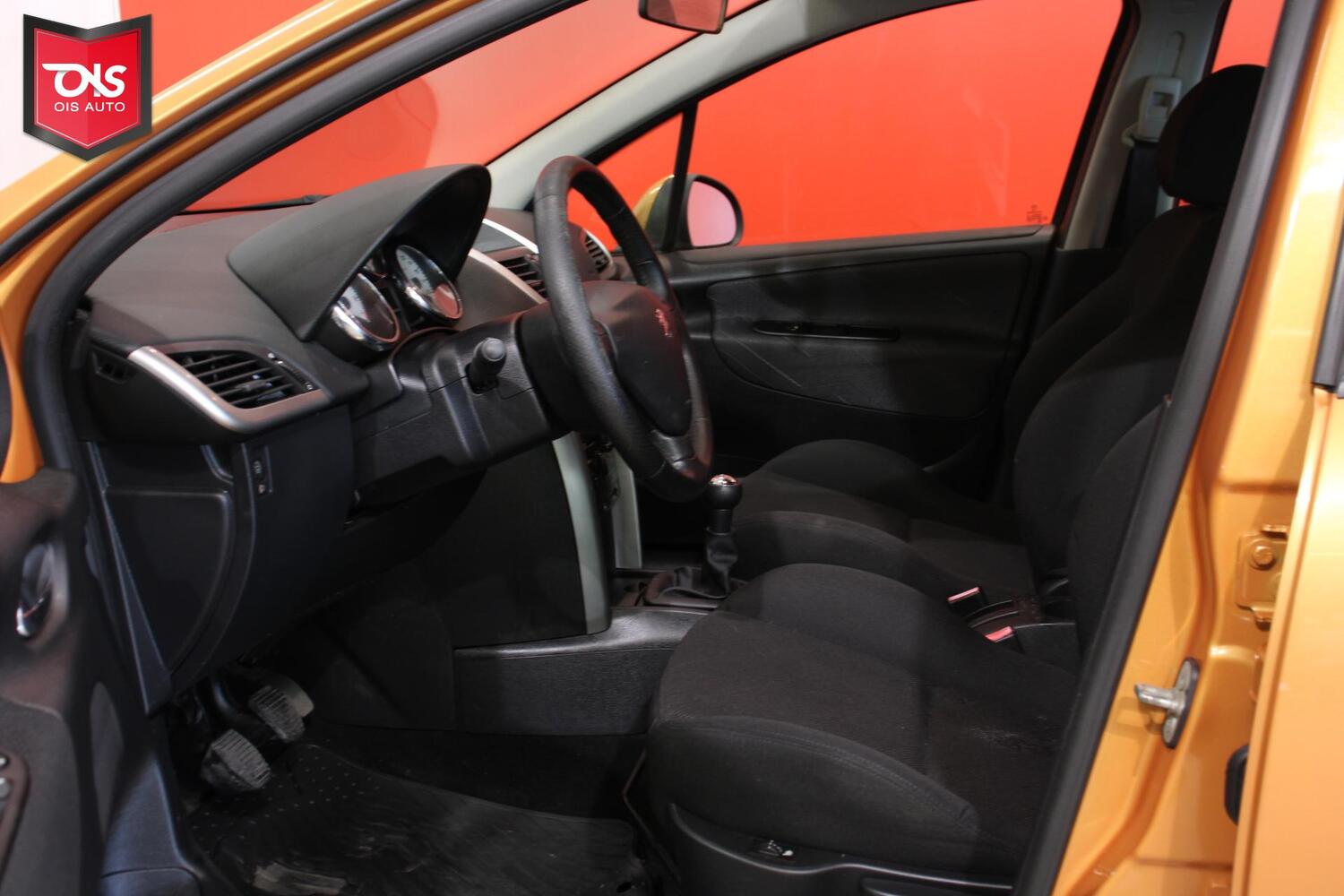 Peugeot 207 vaihtoauto