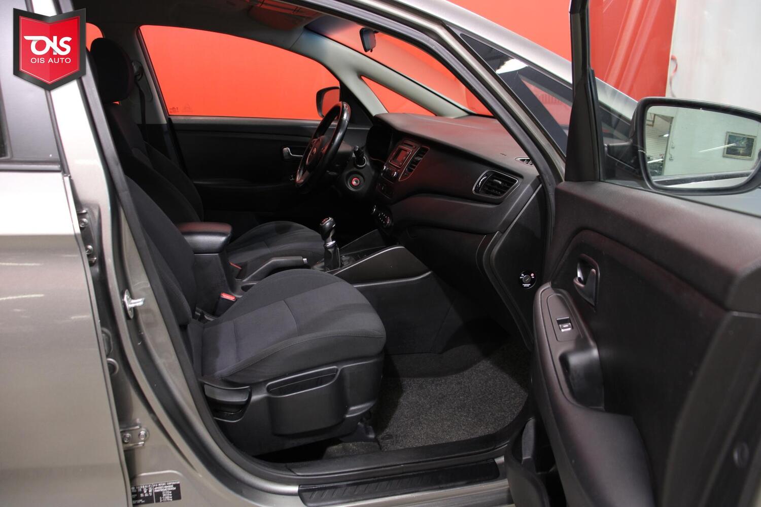 Kia Carens vaihtoauto