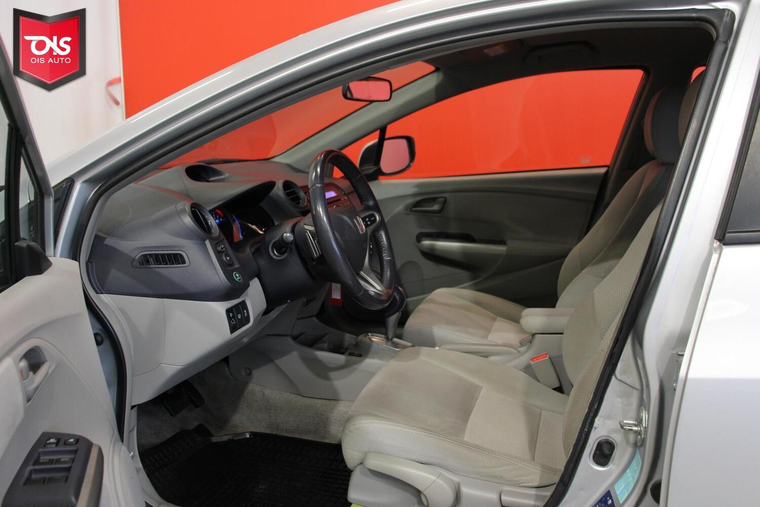 Honda Insight vaihtoauto