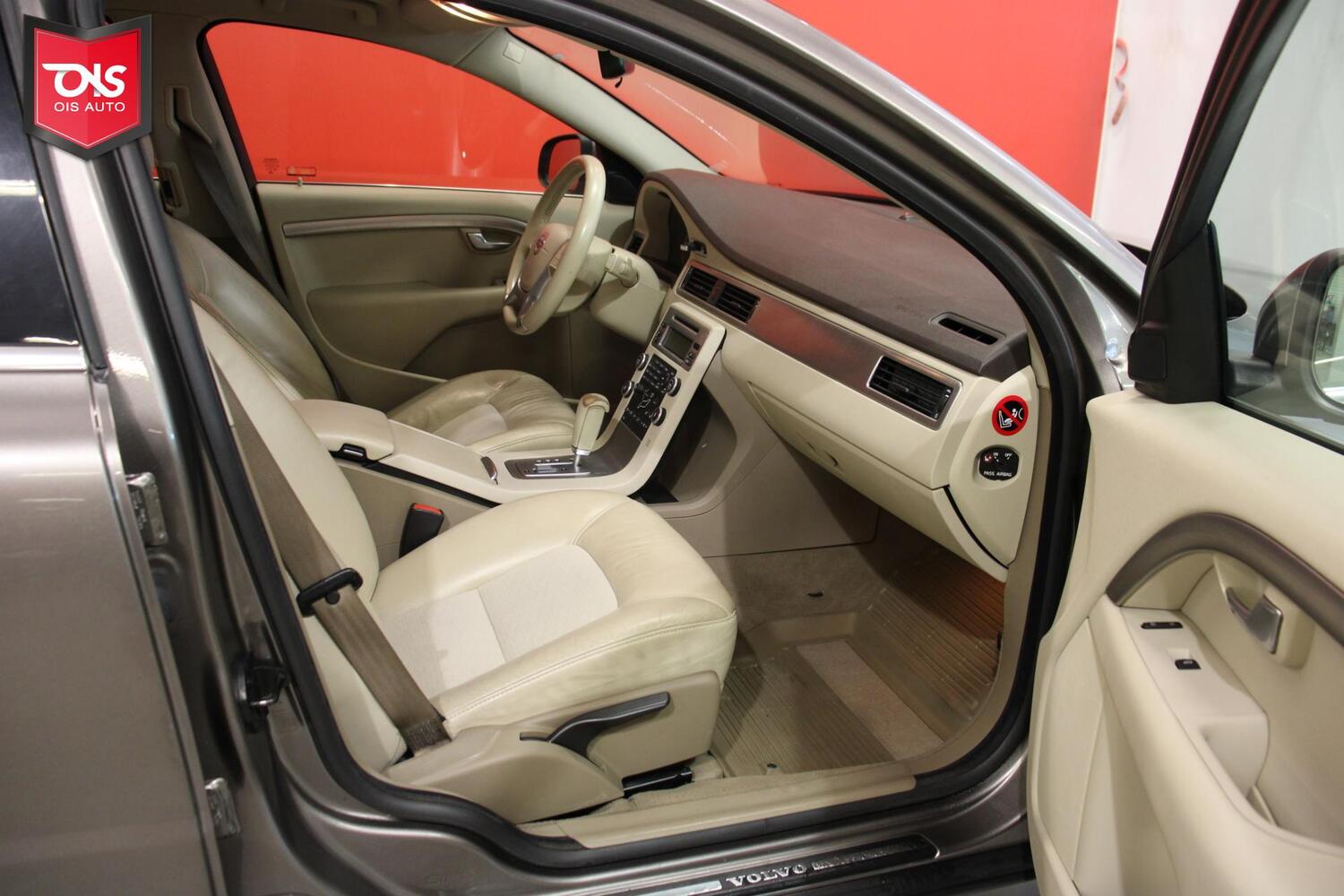 Volvo V70 vaihtoauto