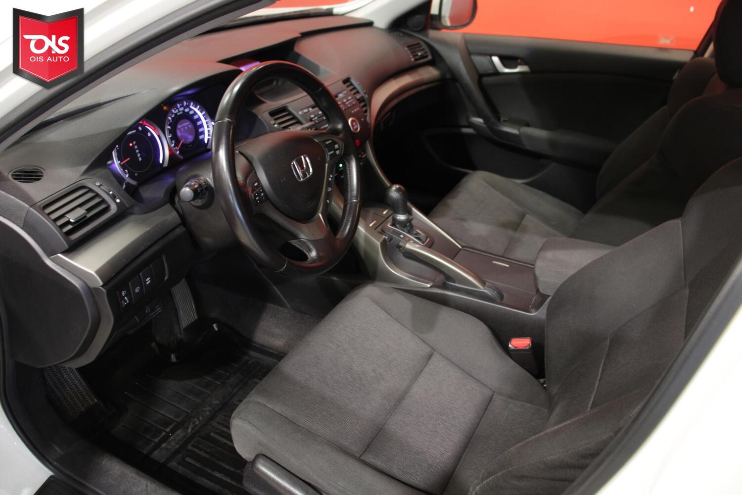 Honda Accord vaihtoauto