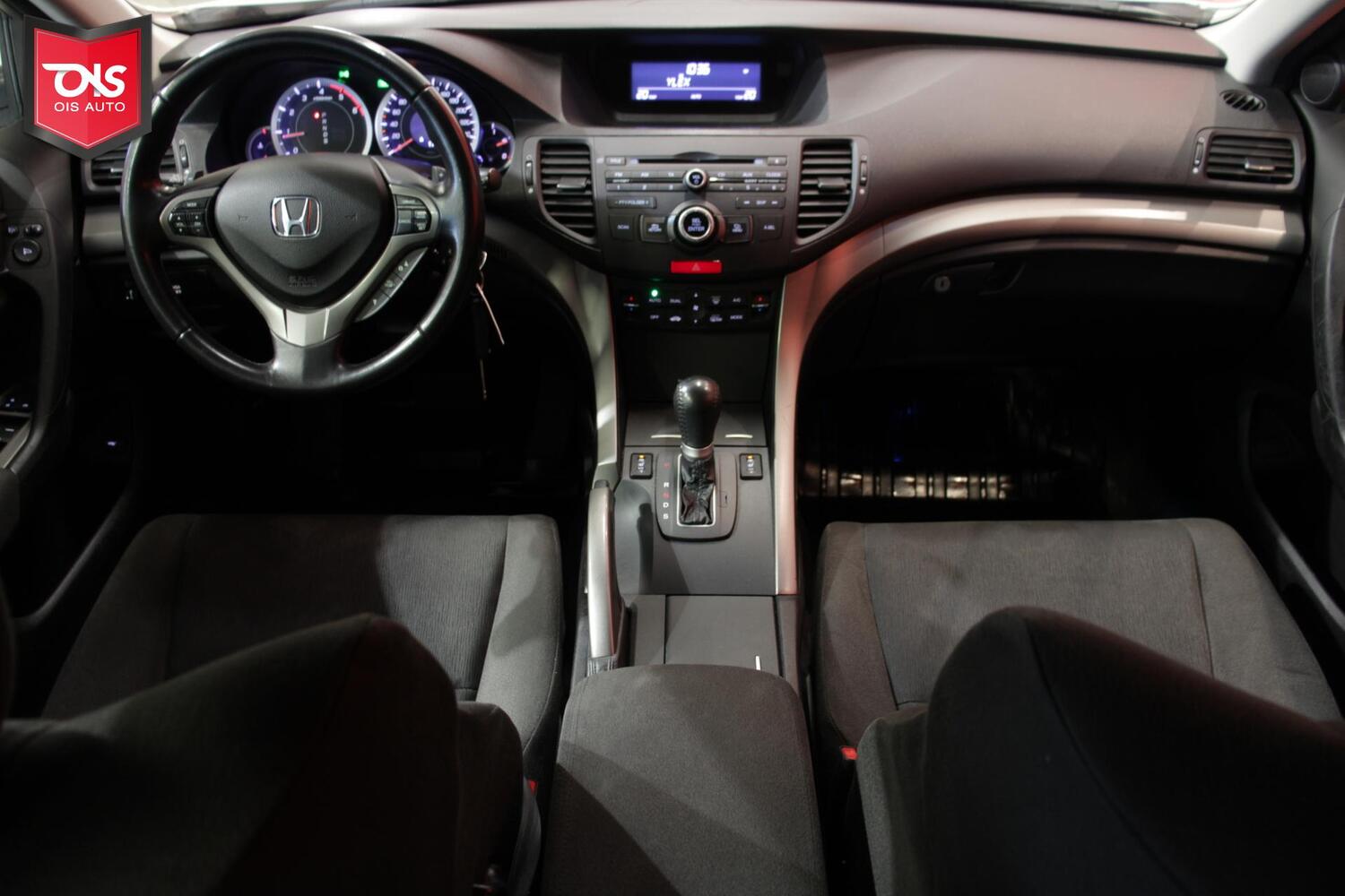 Honda Accord vaihtoauto
