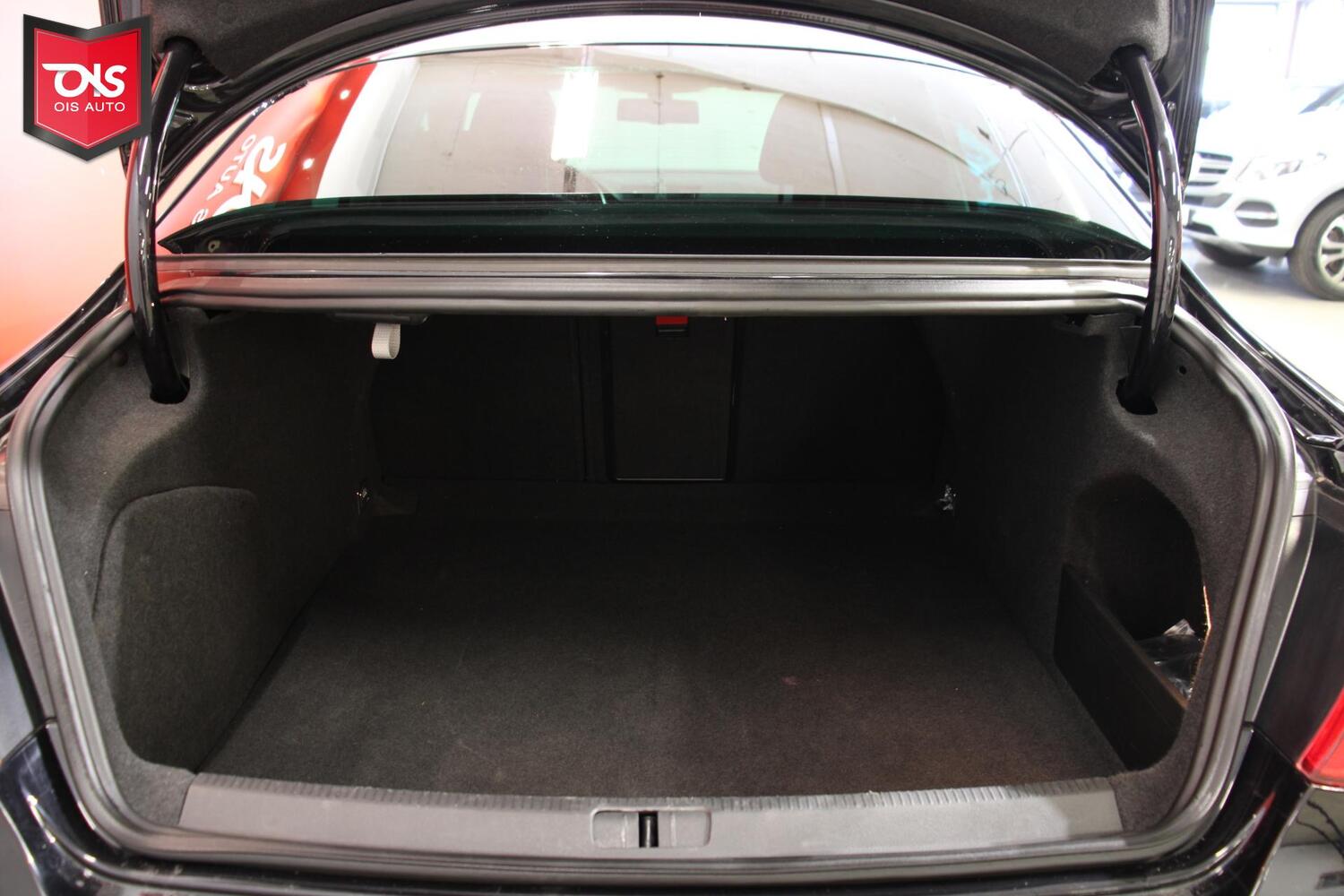 Volkswagen Passat CC vaihtoauto