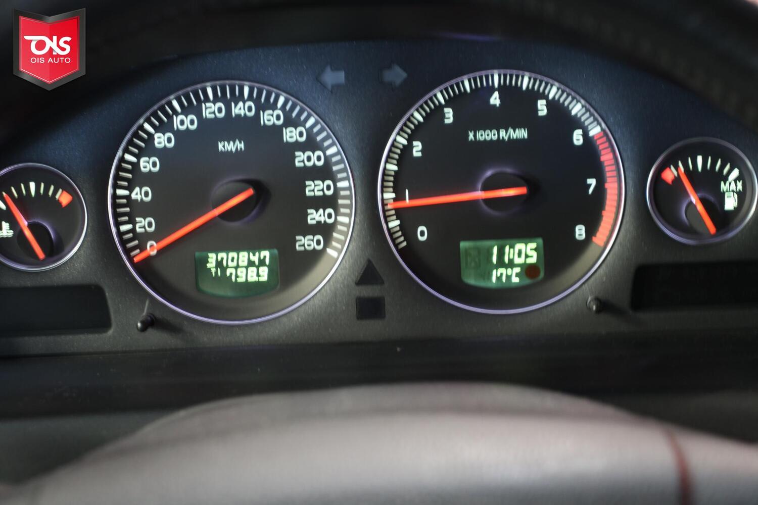 Volvo V70 vaihtoauto