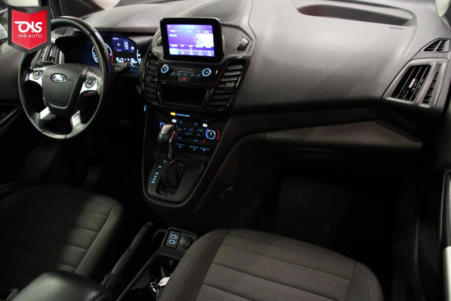 Ford Grand Tourneo Connect vaihtoauto