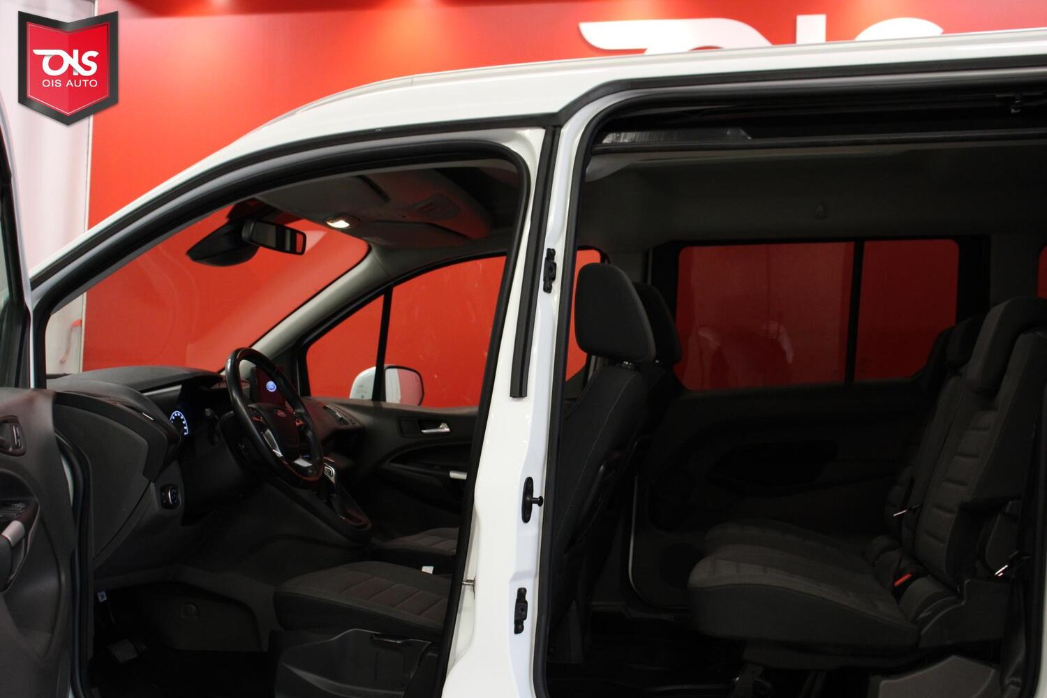 Ford Grand Tourneo Connect vaihtoauto