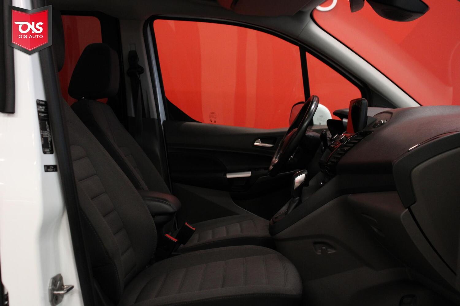 Ford Grand Tourneo Connect vaihtoauto