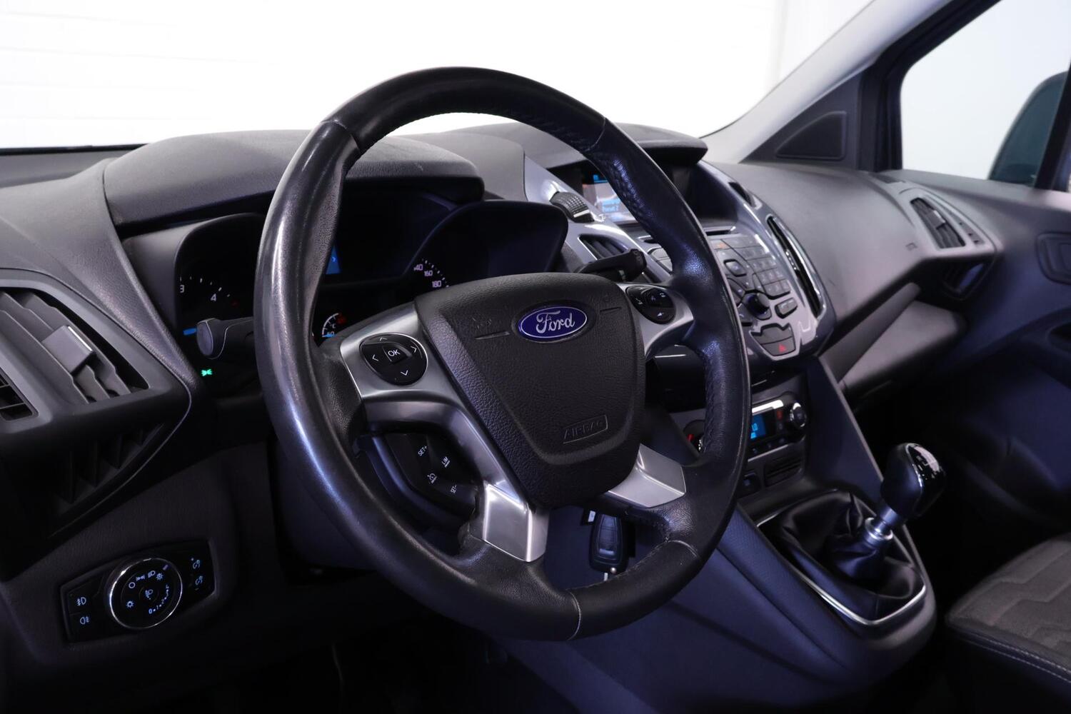 Ford Grand Tourneo Connect vaihtoauto