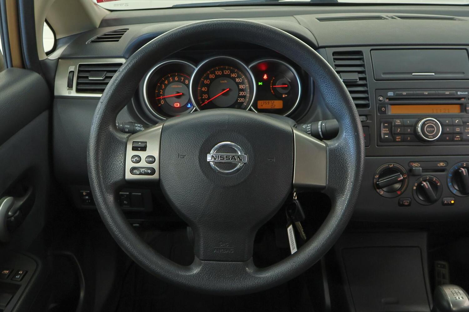 Nissan Tiida vaihtoauto
