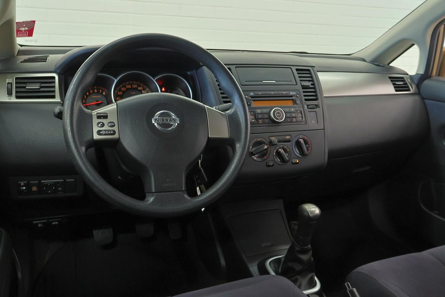 Nissan Tiida vaihtoauto