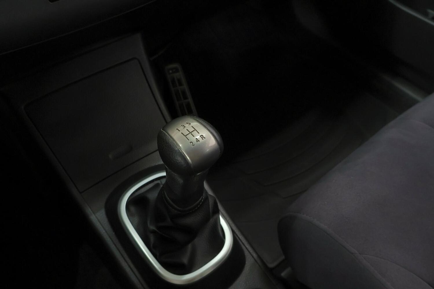 Nissan Tiida vaihtoauto