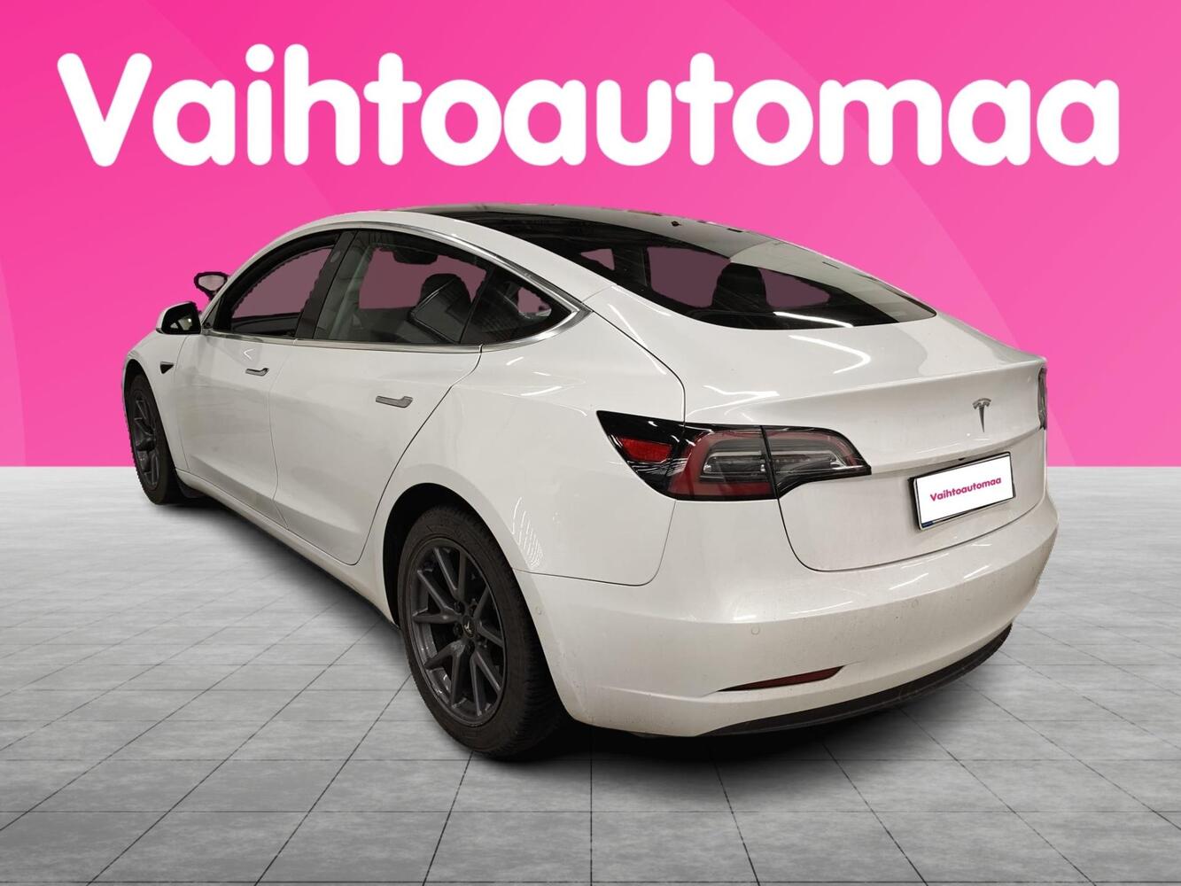 Tesla Model 3 vaihtoauto