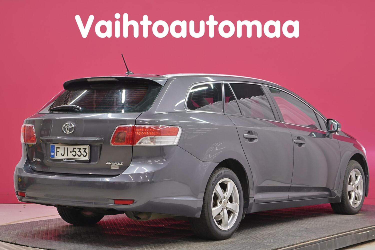 Toyota Avensis vaihtoauto