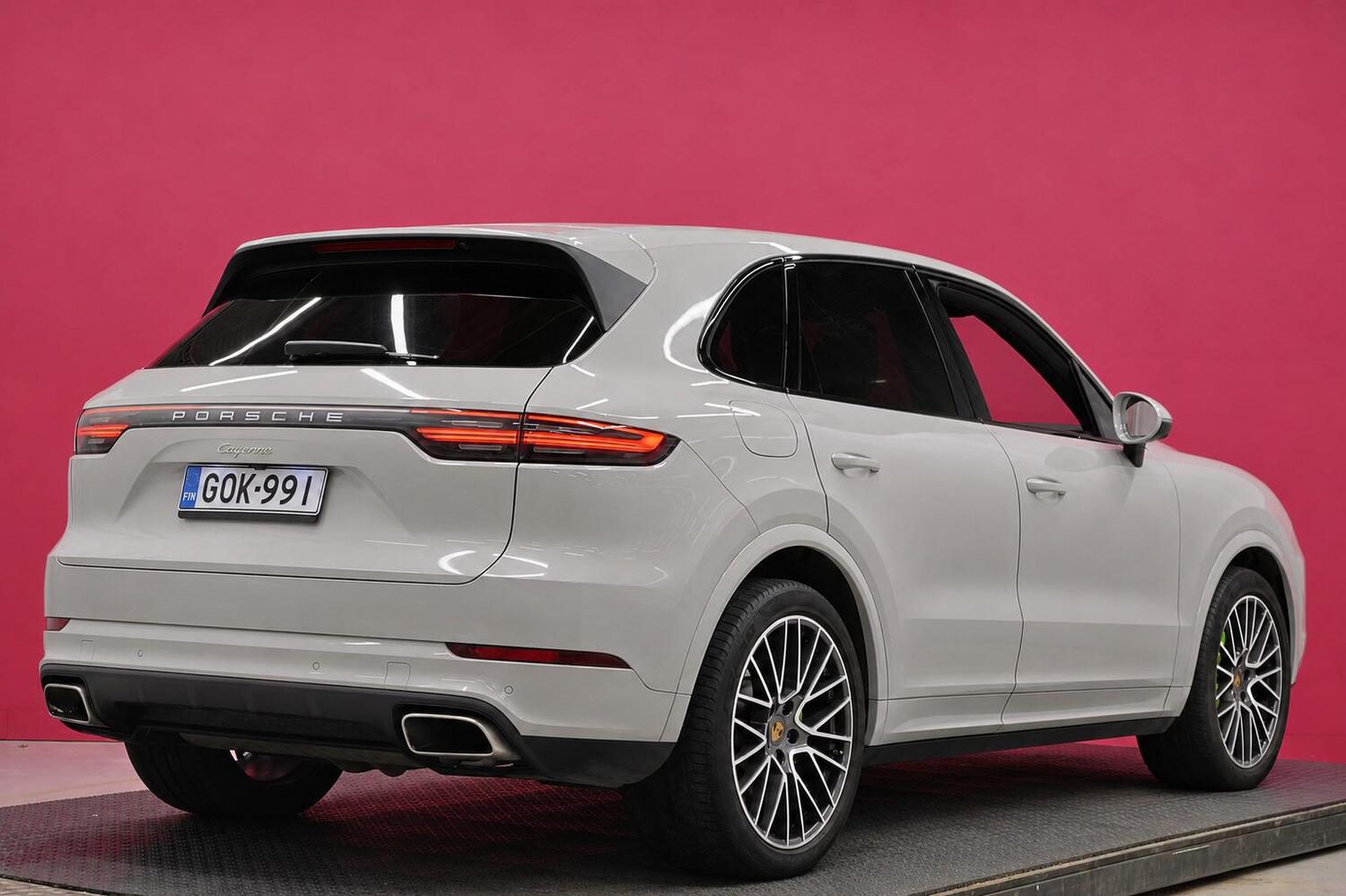 Porsche Cayenne vaihtoauto