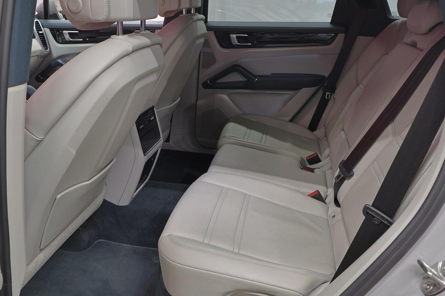 Porsche Cayenne vaihtoauto