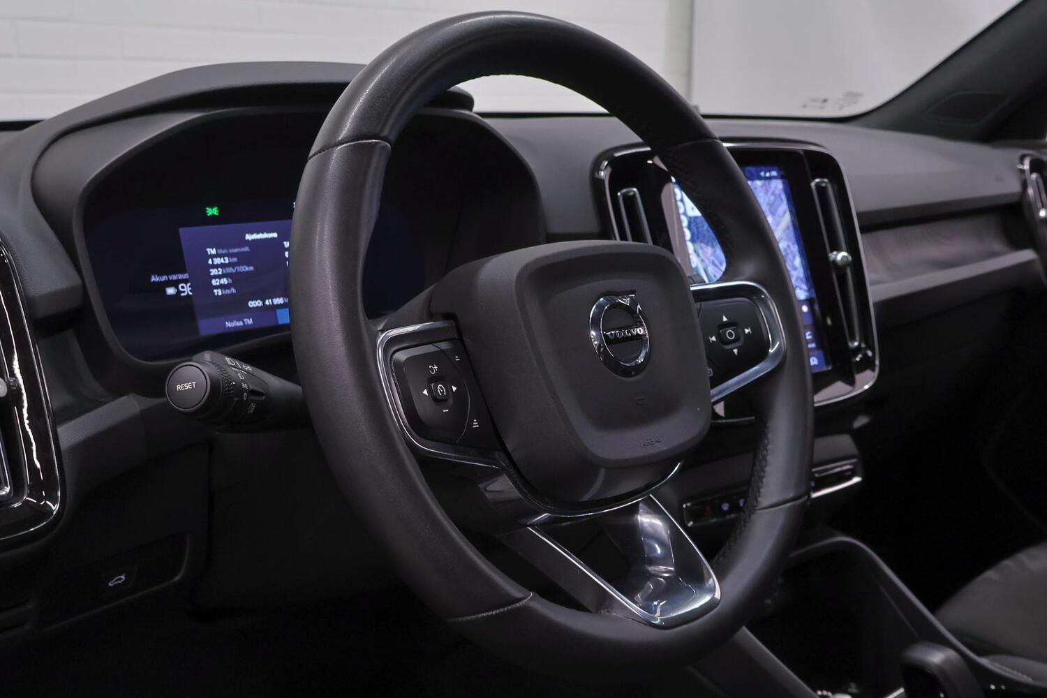 Volvo C40 vaihtoauto