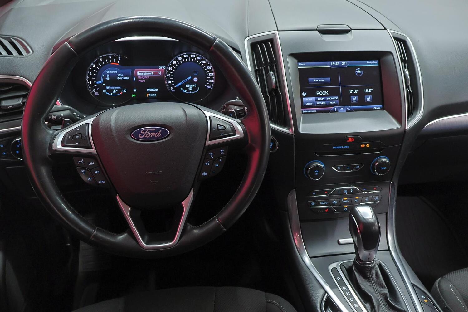 Ford S-MAX vaihtoauto