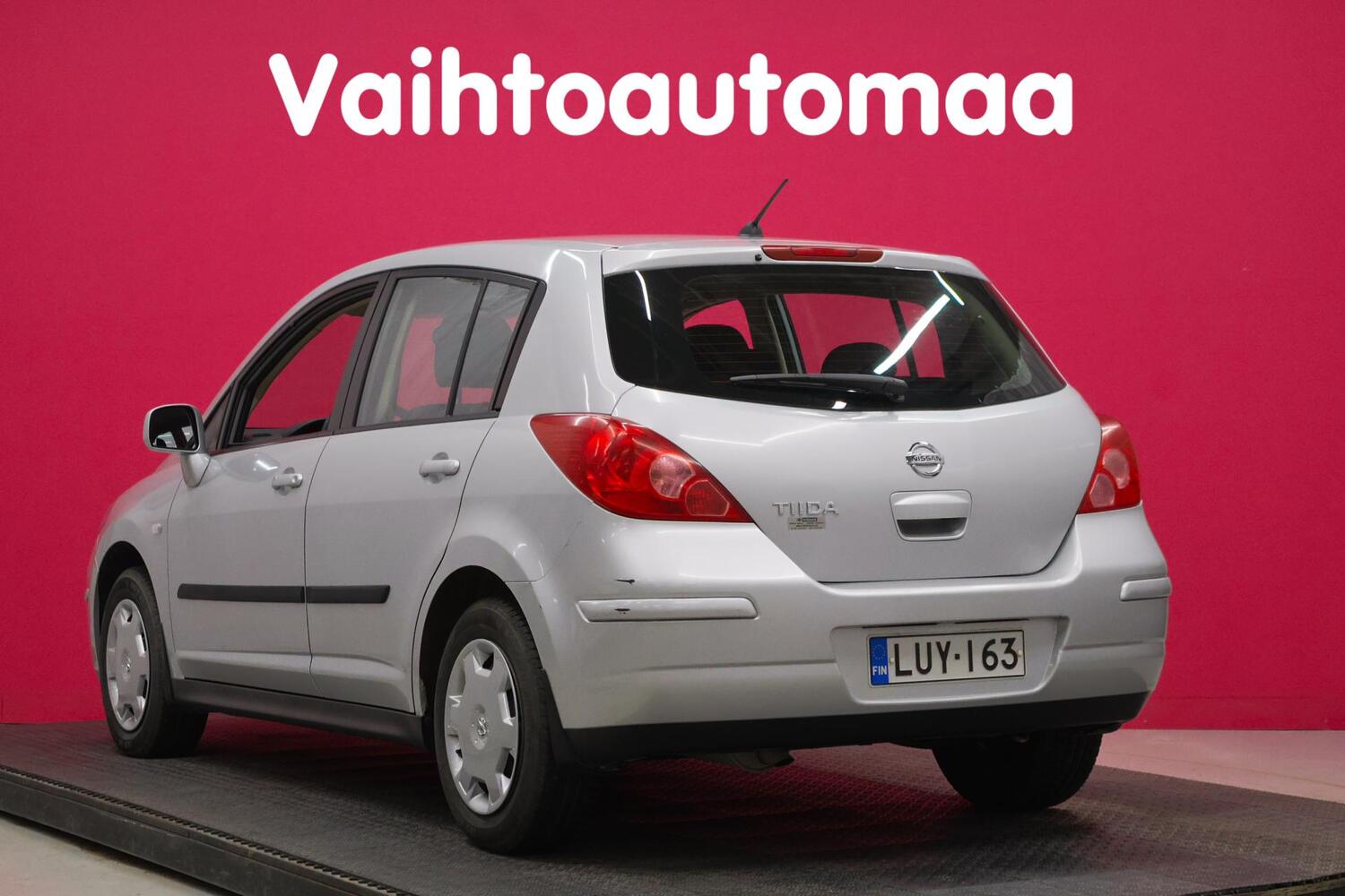Nissan Tiida vaihtoauto