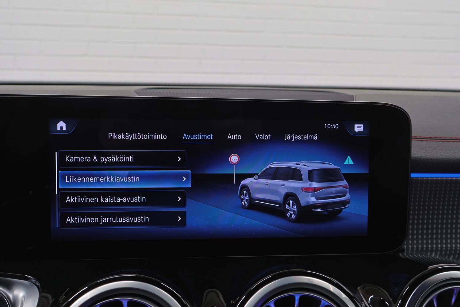 Mercedes-Benz EQB vaihtoauto