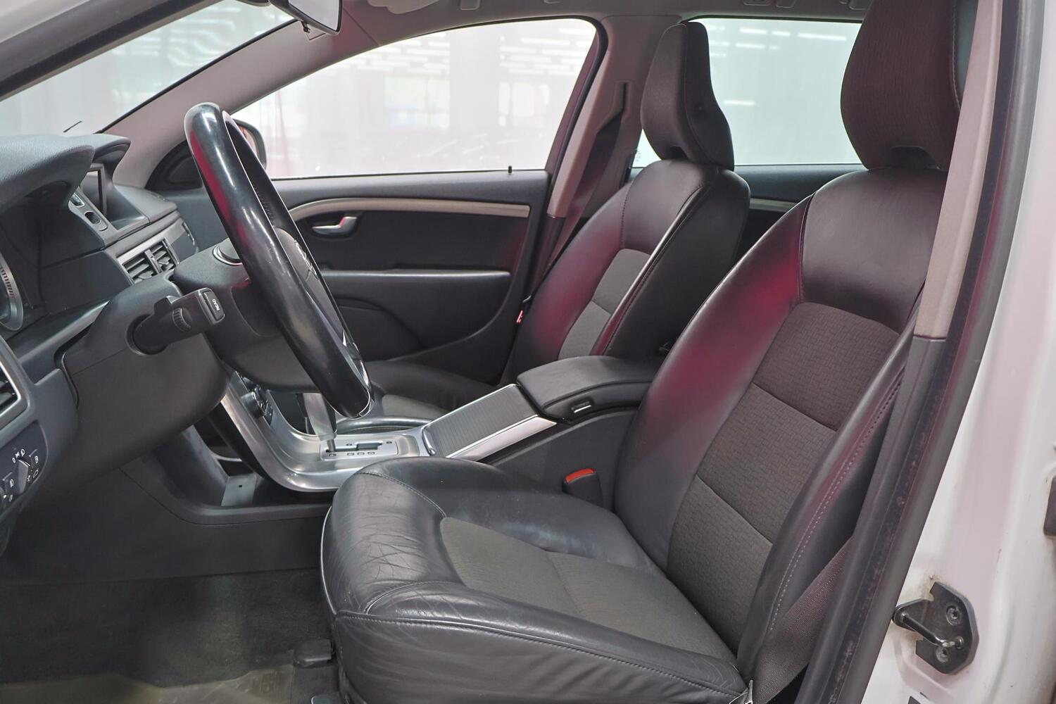 Volvo V70 vaihtoauto