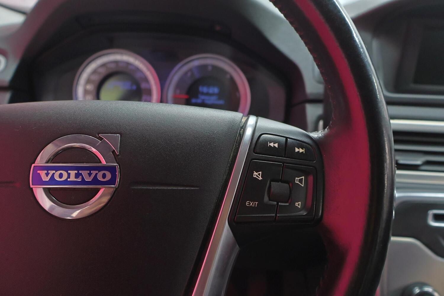 Volvo V70 vaihtoauto