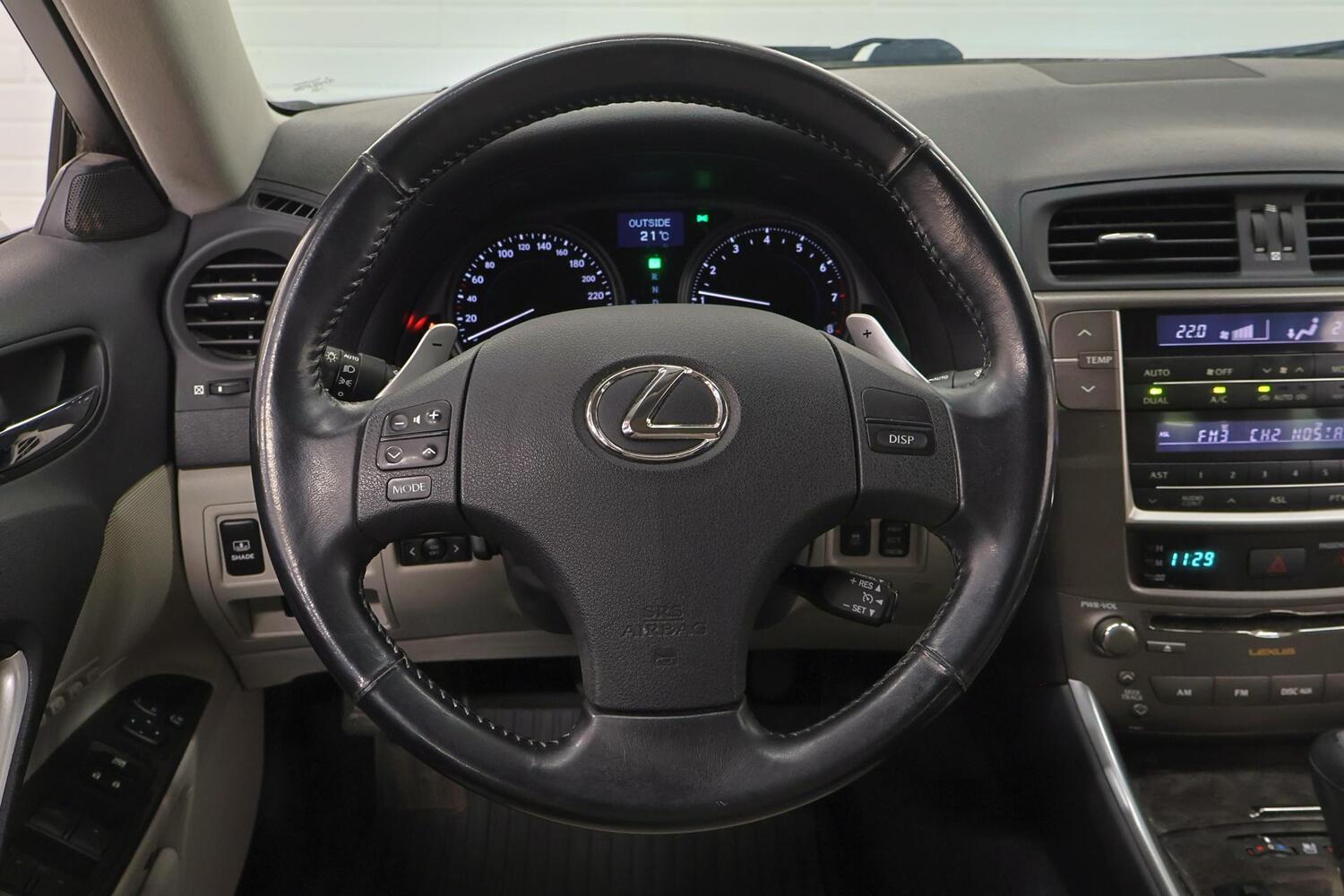 Lexus IS vaihtoauto