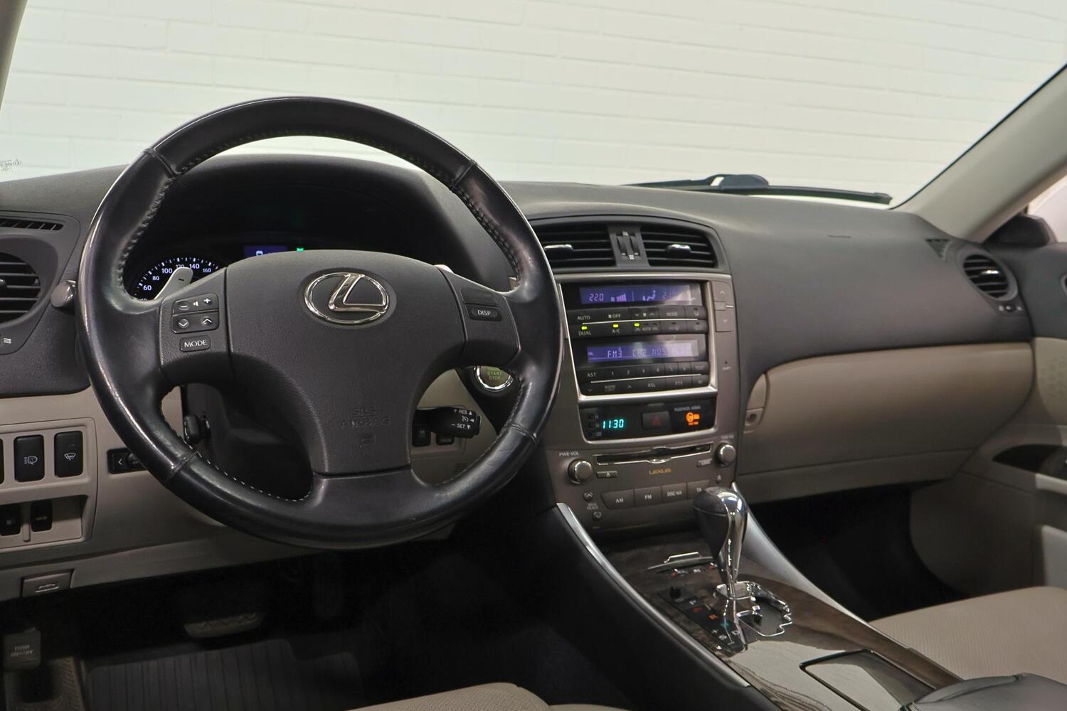 Lexus IS vaihtoauto