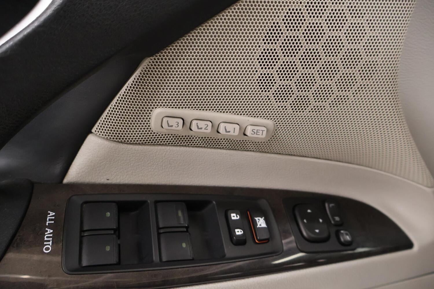 Lexus IS vaihtoauto