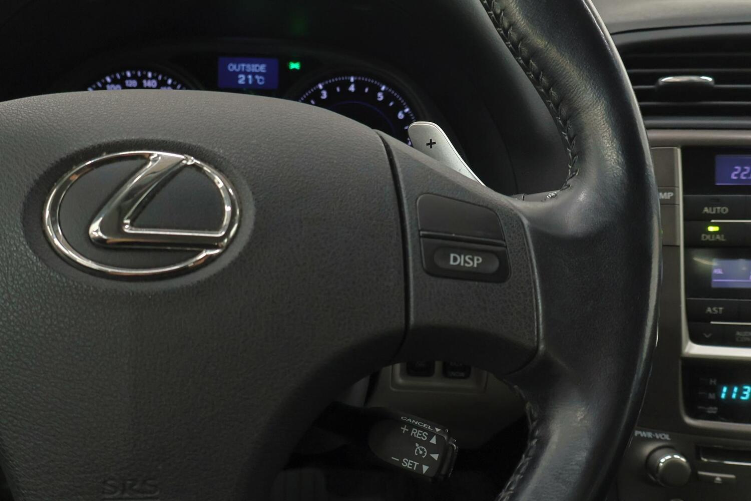 Lexus IS vaihtoauto