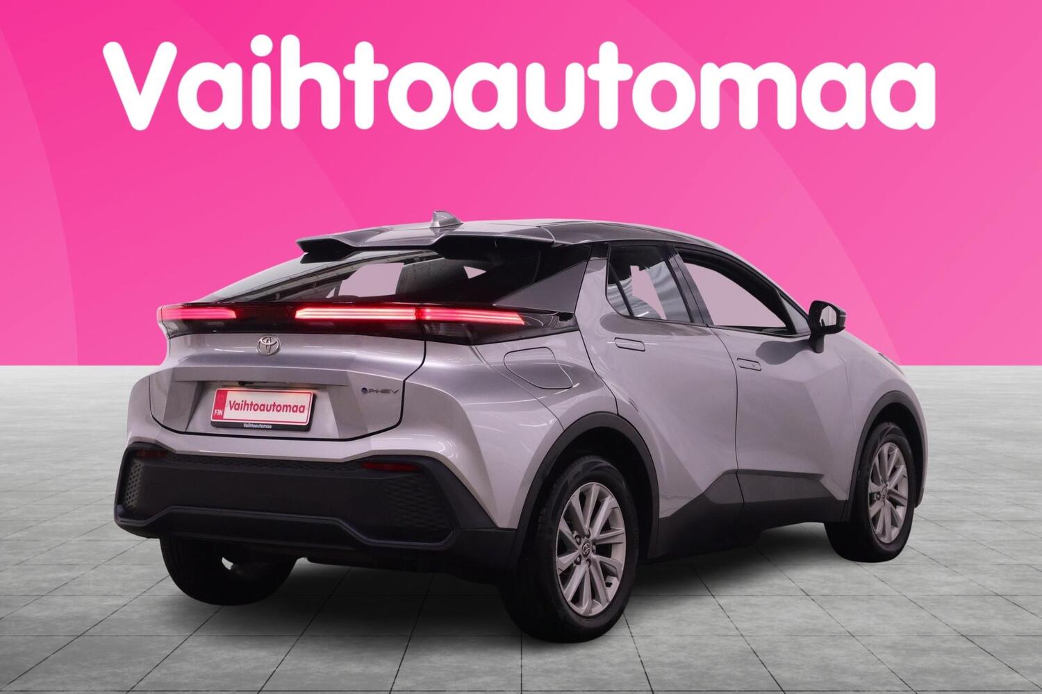 Toyota C-HR vaihtoauto