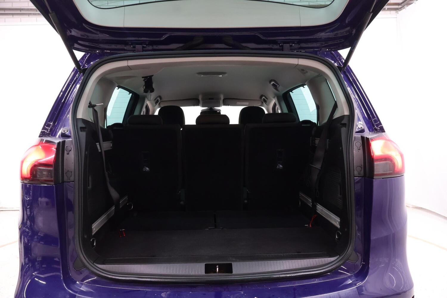 Opel Zafira Tourer vaihtoauto