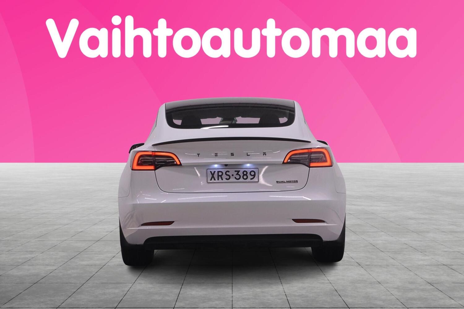 Tesla Model 3 vaihtoauto