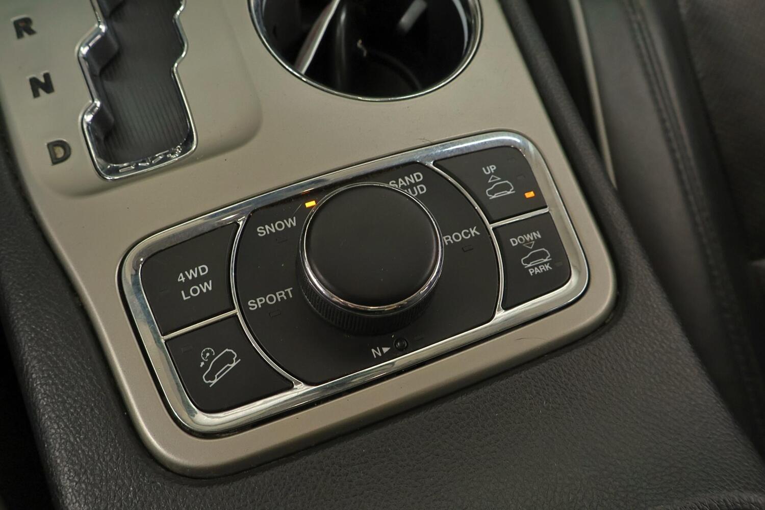 Jeep Grand Cherokee vaihtoauto