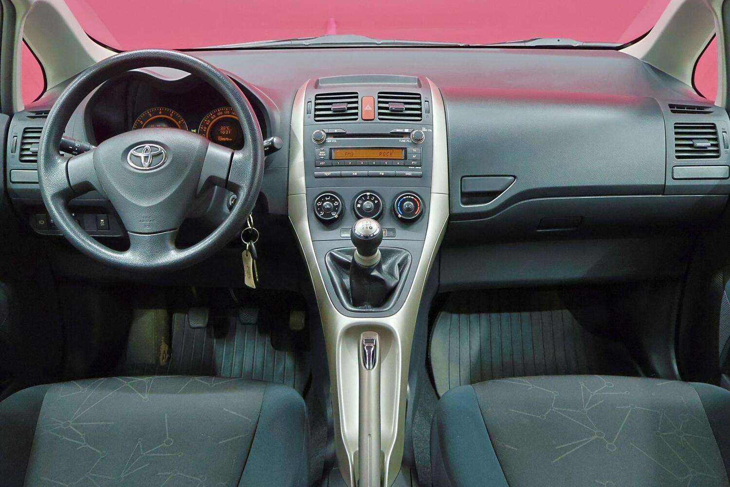 Toyota Auris vaihtoauto