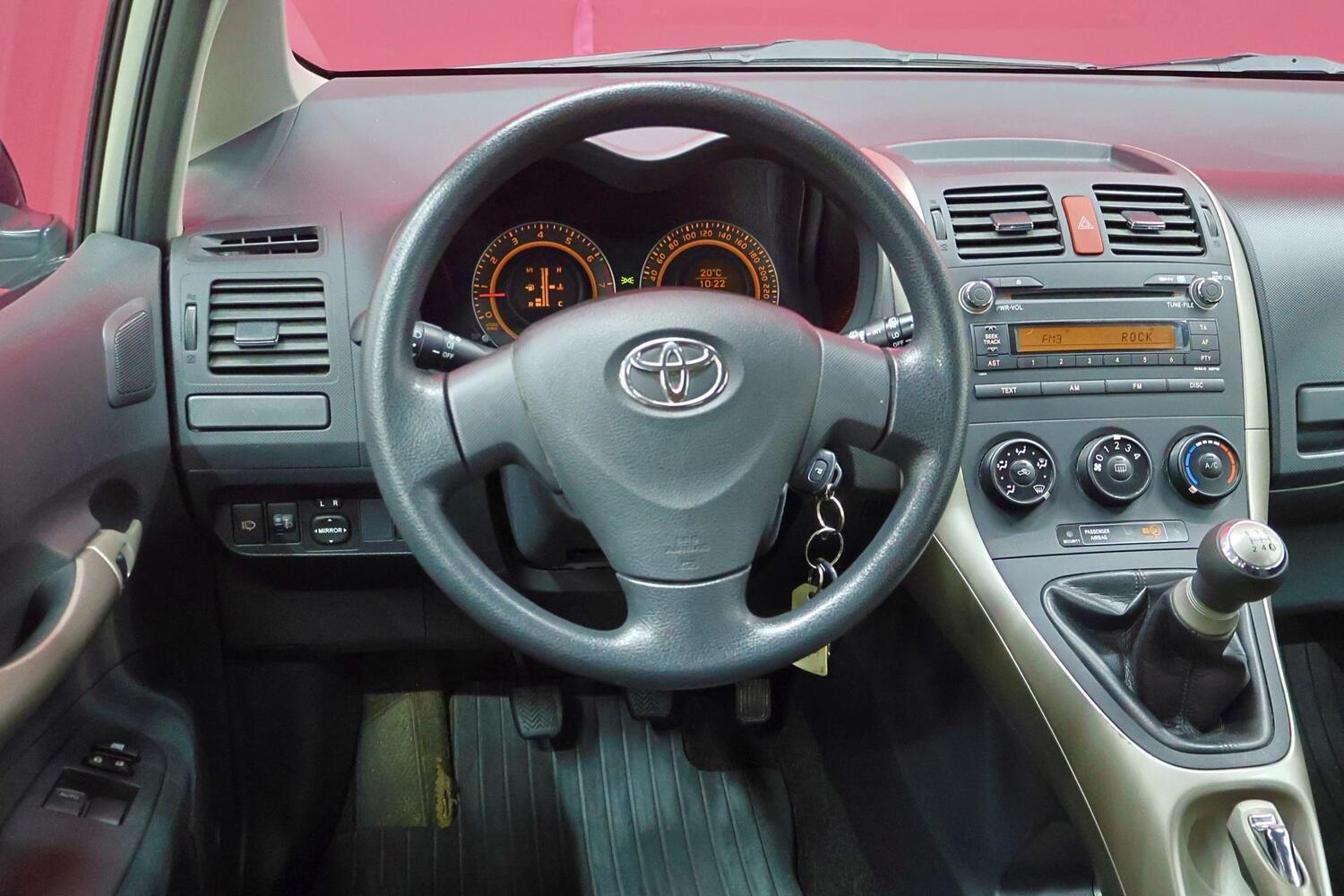 Toyota Auris vaihtoauto