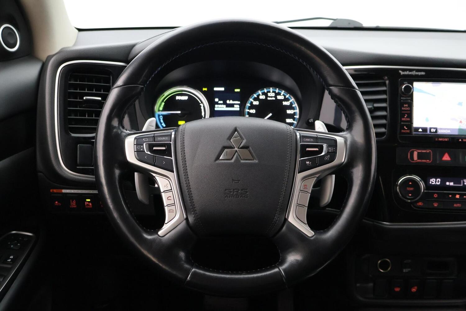 Mitsubishi Outlander PHEV vaihtoauto
