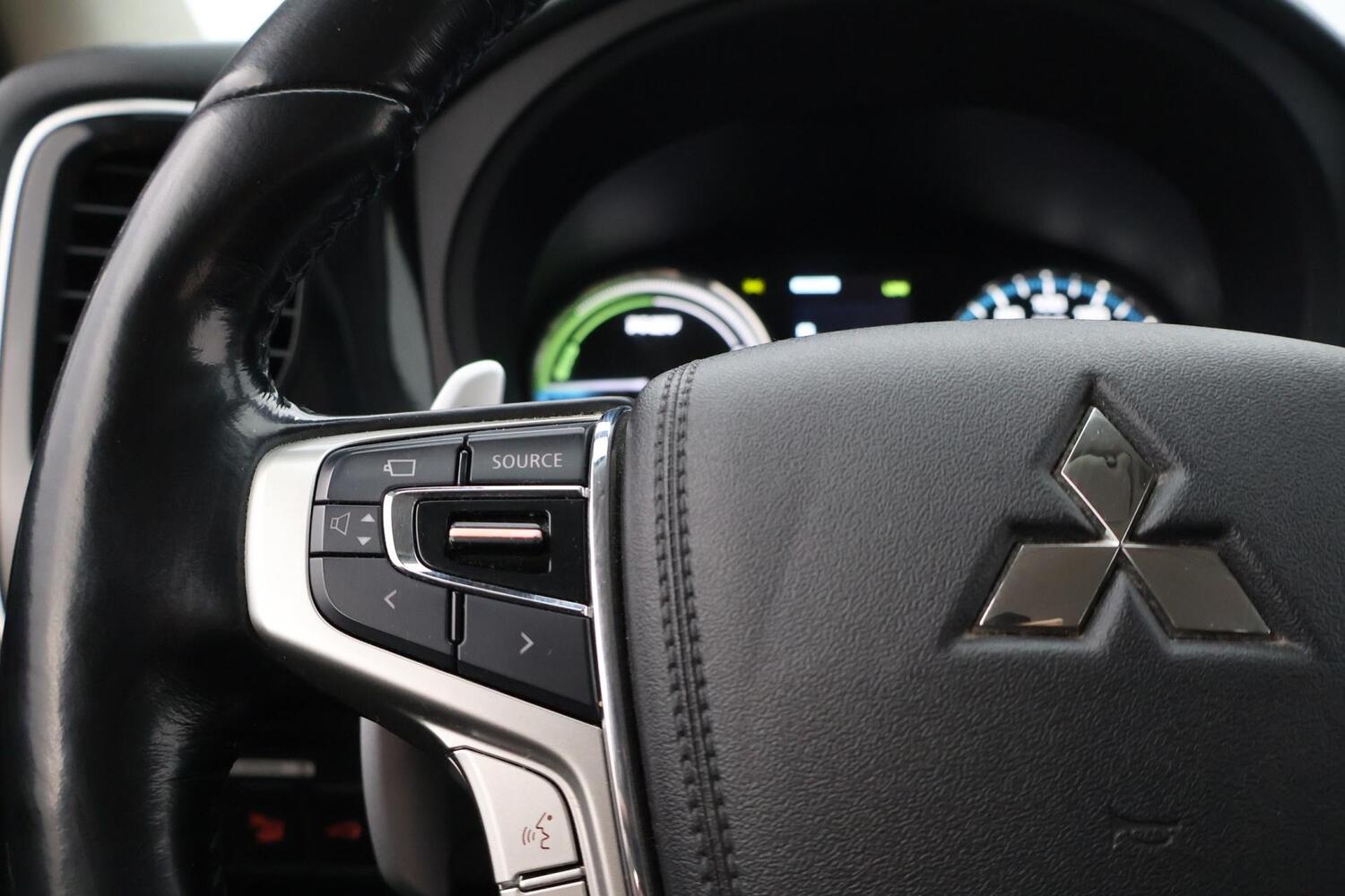 Mitsubishi Outlander PHEV vaihtoauto