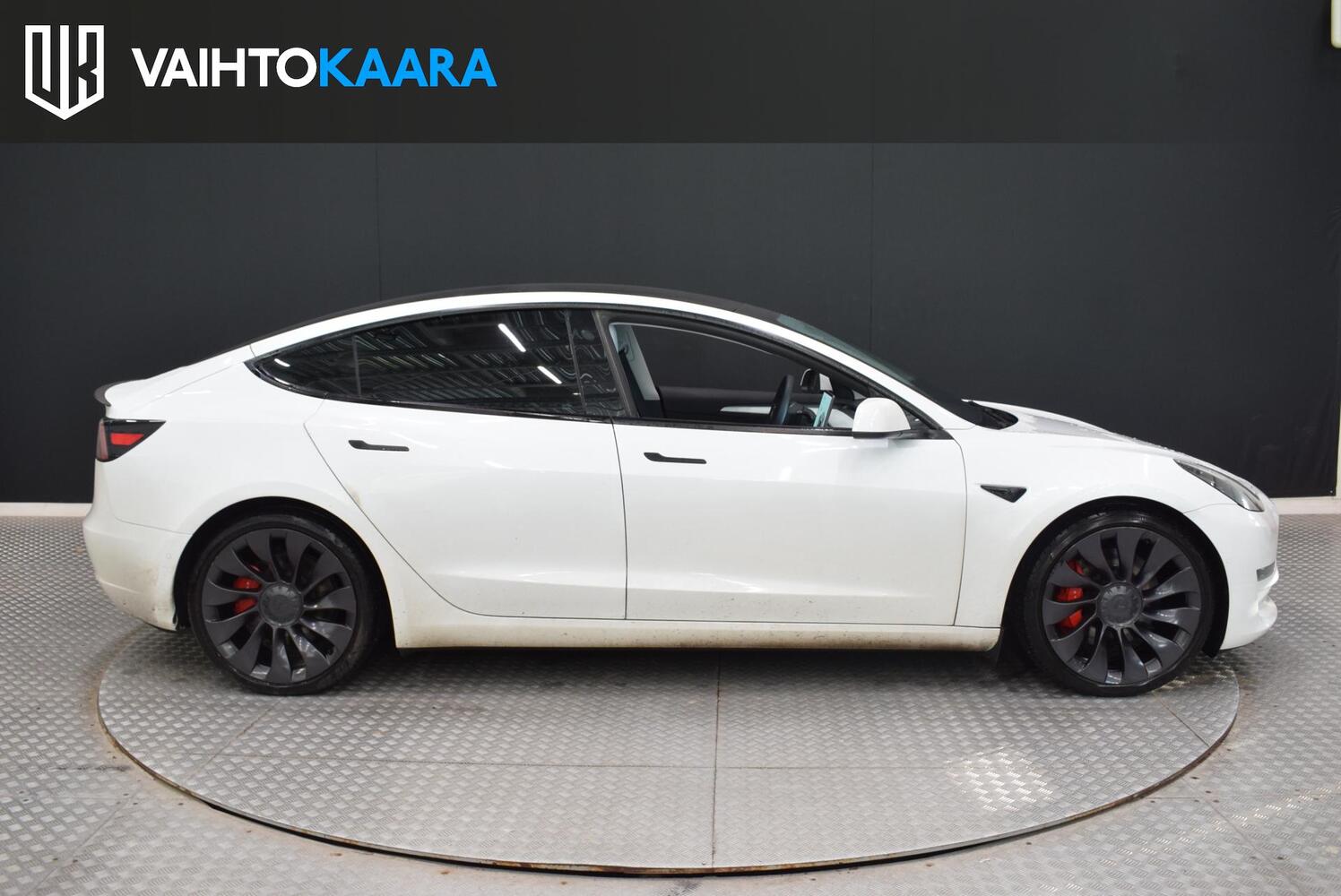 Tesla Model 3 vaihtoauto