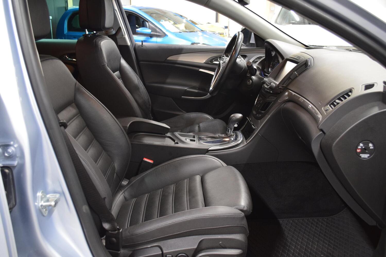 Opel Insignia vaihtoauto