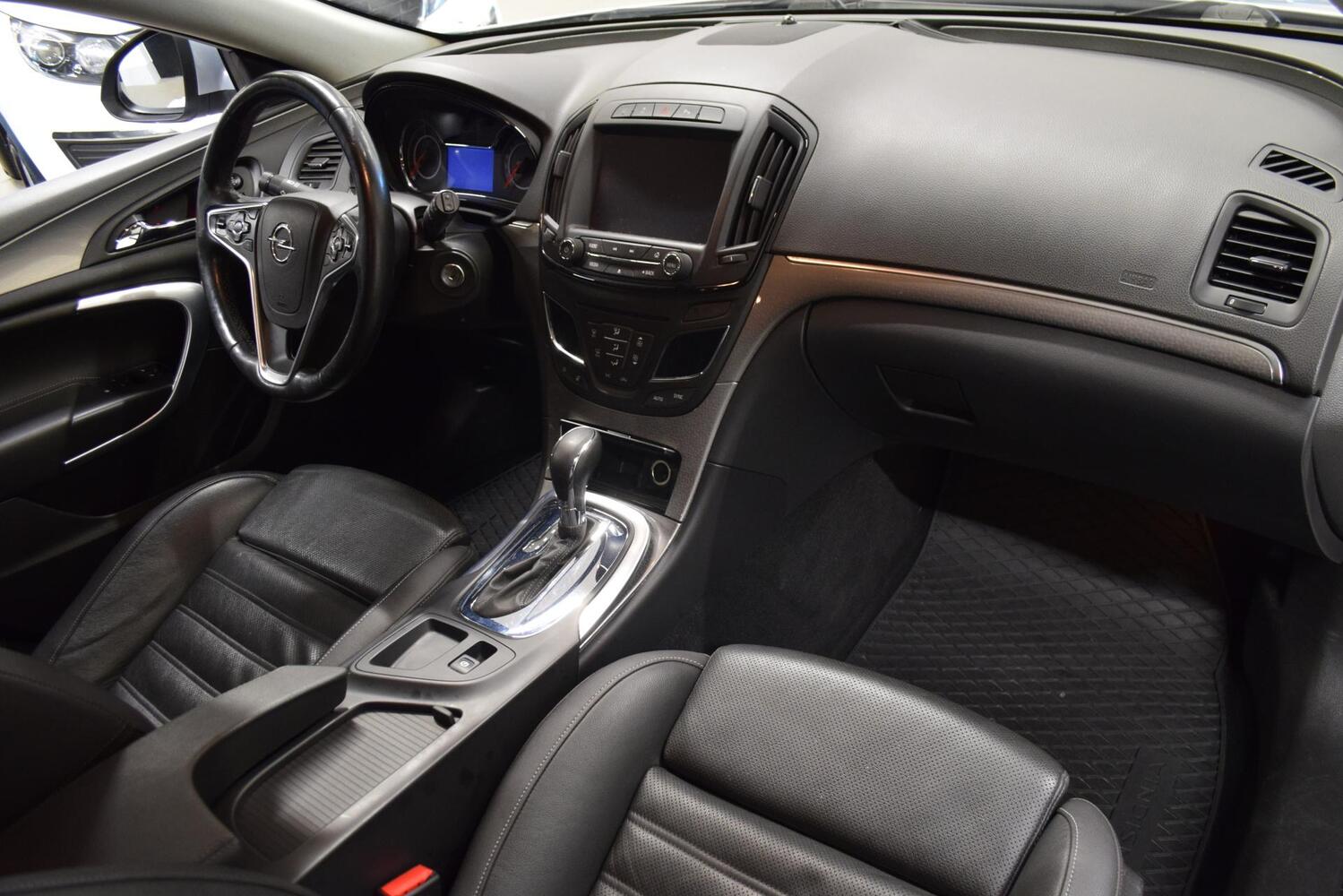 Opel Insignia vaihtoauto