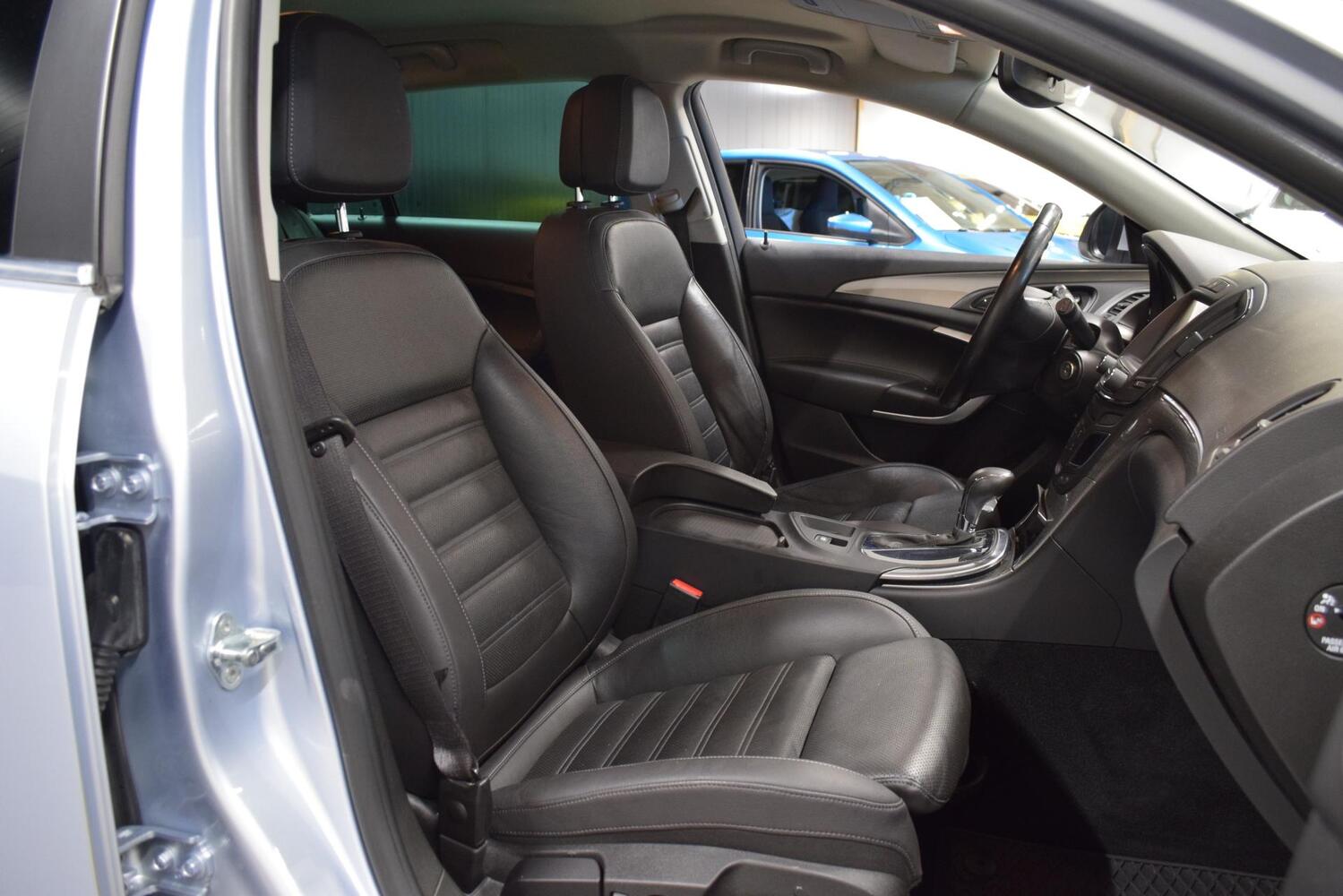 Opel Insignia vaihtoauto