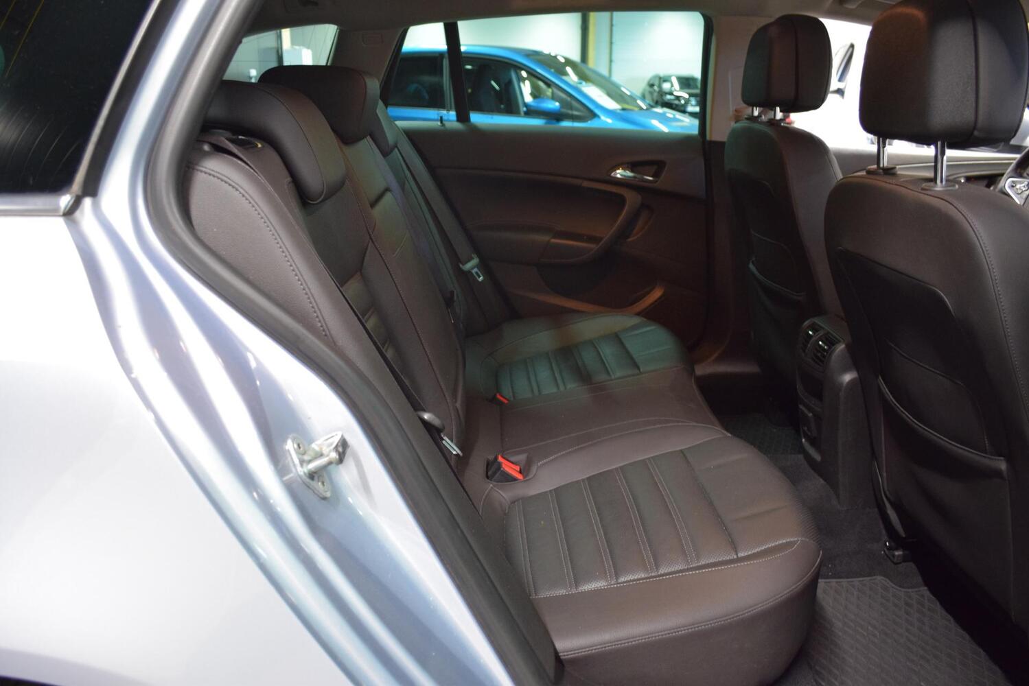 Opel Insignia vaihtoauto