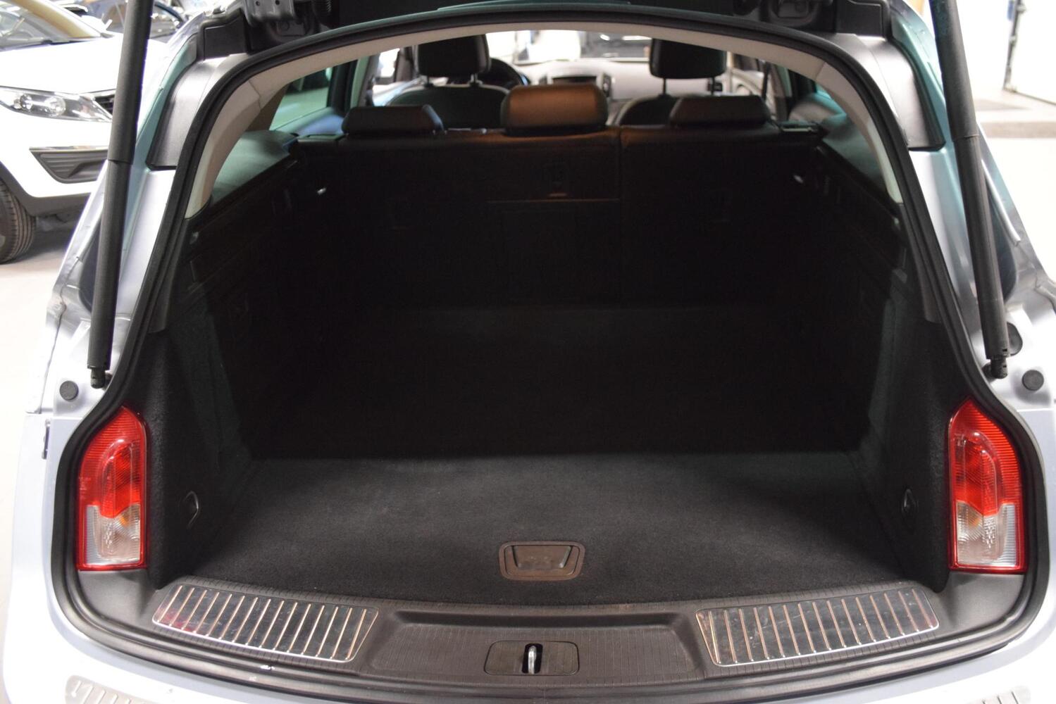 Opel Insignia vaihtoauto