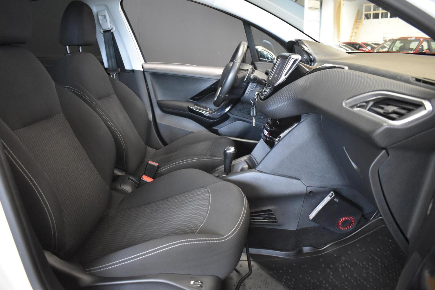 Peugeot 208 vaihtoauto
