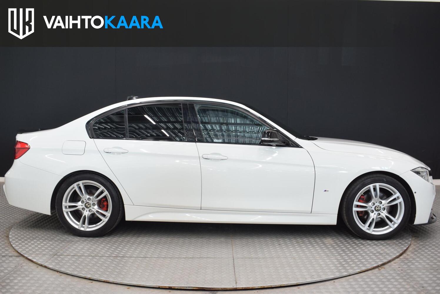BMW 330 vaihtoauto